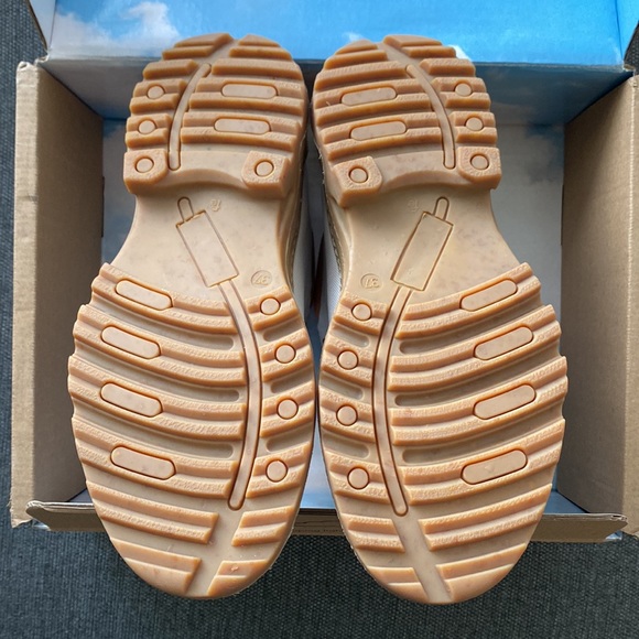 NWT Alice + Whittles (Thesus Outdoors) The Legacy Weekend Boot (Cuero) - Size 37 - Picture 4 of 5